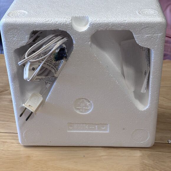 Sugarplum Valley Ceramic Light-Up House 2002 Stable O' Well In Original Box RTF - Picture 7 of 16